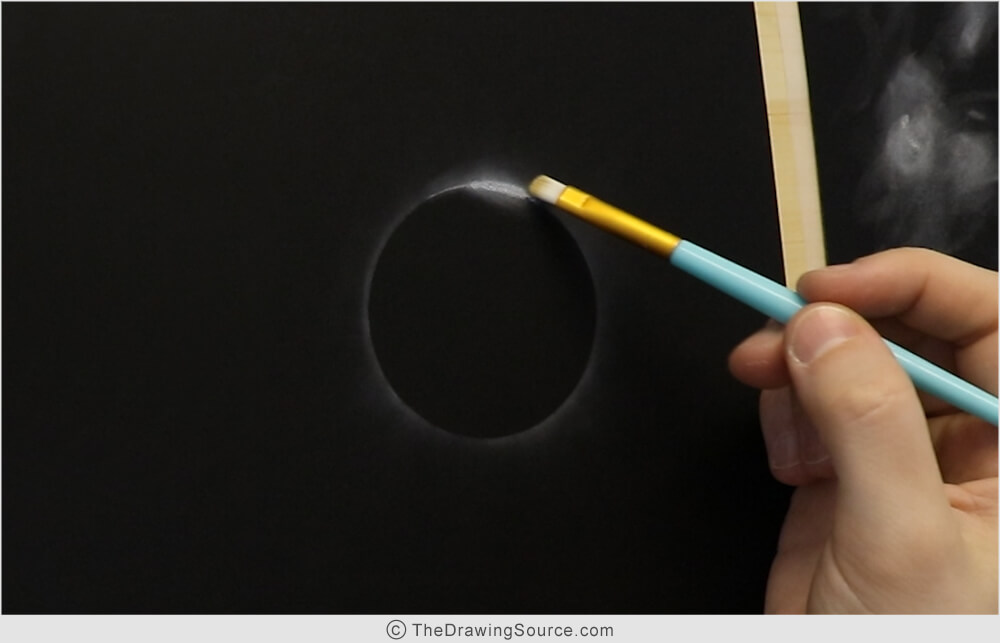 Drawing the highlight of the eclipse